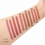 تست رنگ مداد لب Tattoo گلدن رز