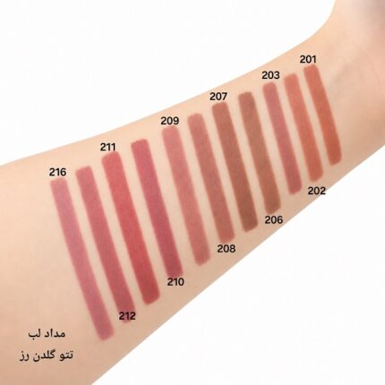 تست رنگ مداد لب Tattoo گلدن رز